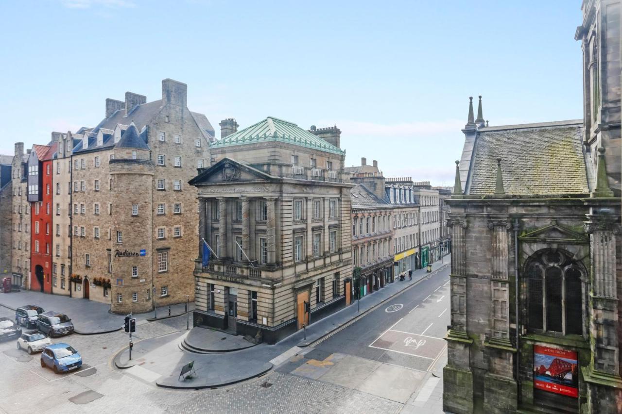 Royal Mile Mansions 14 Apartment Edinburgh Exterior photo